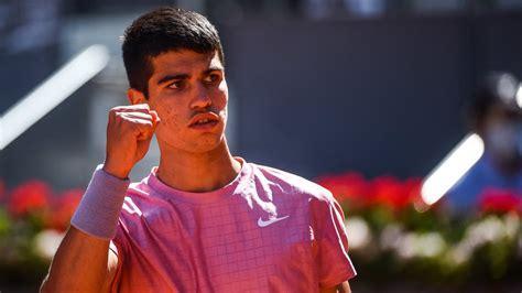 两位门将在 两位门将在