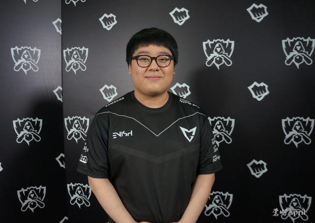 队的较量 队的较量