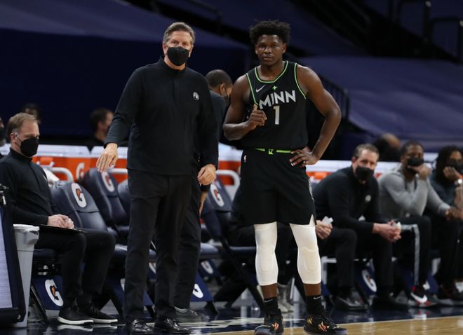 他重新审视 他重新审视