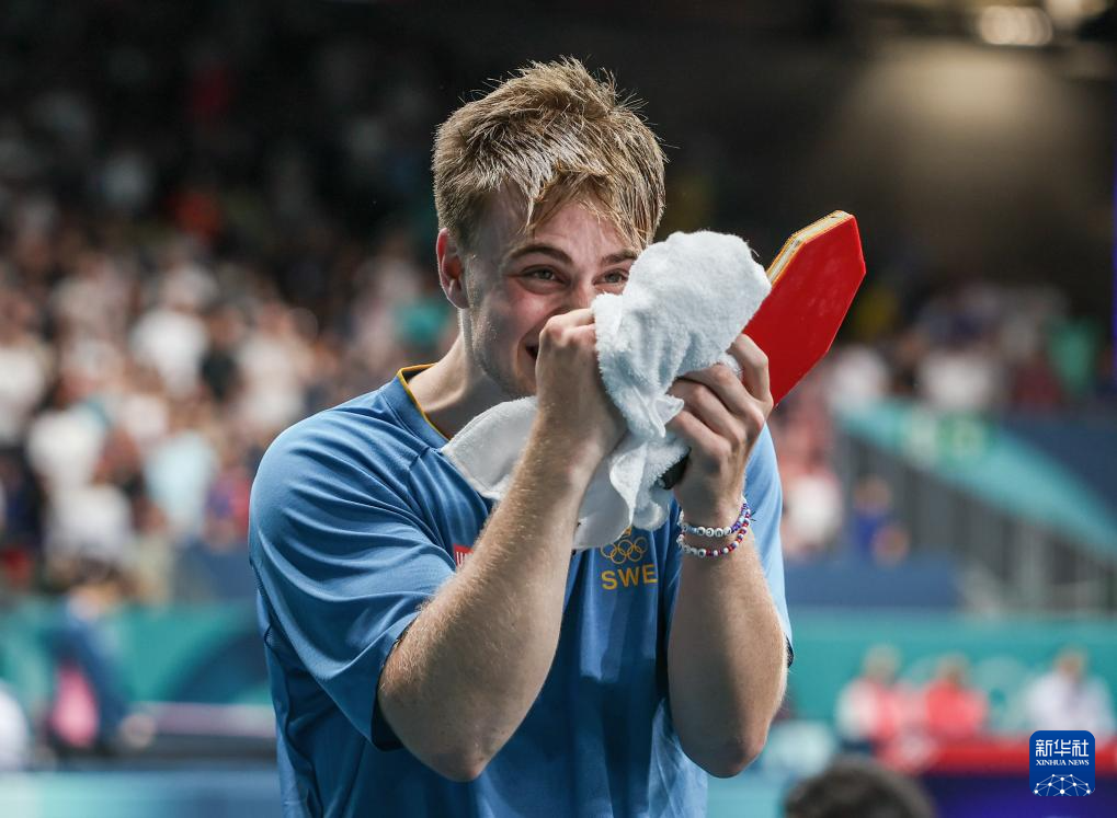 犯规被迫离 犯规被迫离