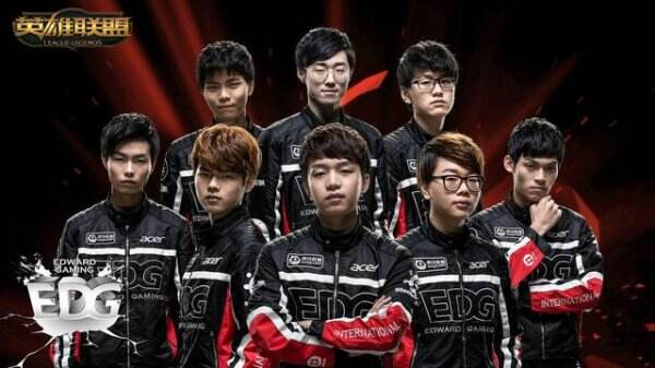 防守对抗中 防守对抗中